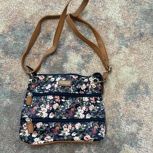 Floral multipocket bag with doubled should strap, 9 1/2” wide x 8 1/2” tall
